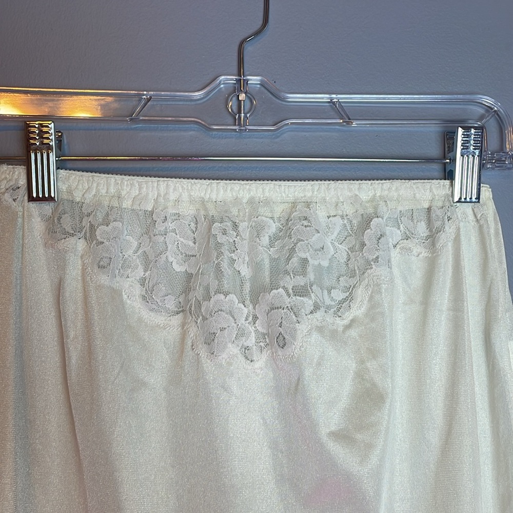 VINTAGE SLIP - Picture 2 of 6